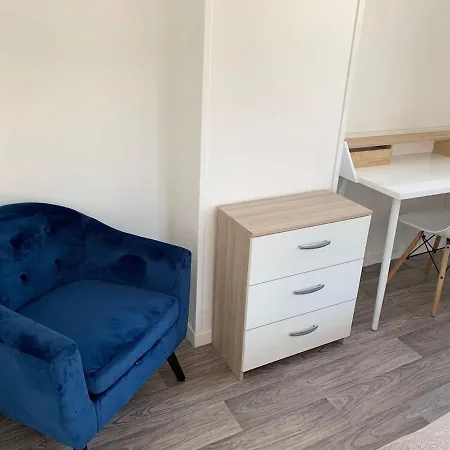 Maison Proche Centre Ville V2 *